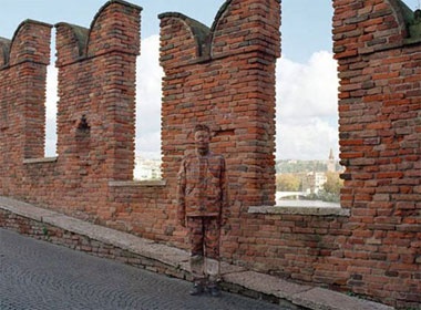 Tuyet voi nghe thuat 'tang hinh' hinh anh