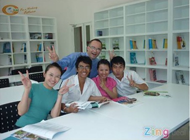 Thao tieng Anh voi moi truong Living English hinh anh