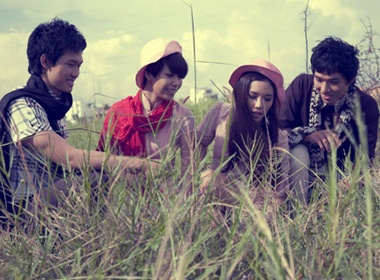 Chan dai Viet lang man cung co lau hinh anh