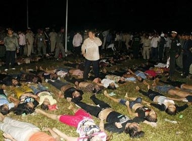 So nguoi chet vi tham kich Campuchia tang len 456 hinh anh