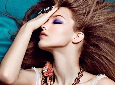 Nguoi dep xu bach duong goi cam tren Elle hinh anh