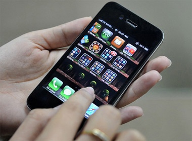Viettel tang gia iPhone 4 va iPhone 3GS hinh anh