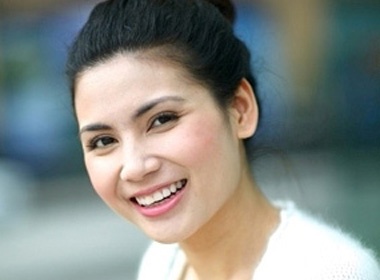 Quynh Hoa 'giai trinh' ve viec thue xa hoi den doi no hinh anh