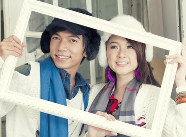 'Ba me nhi' Phuong Trinh lang man cung 'ban trai' hinh anh