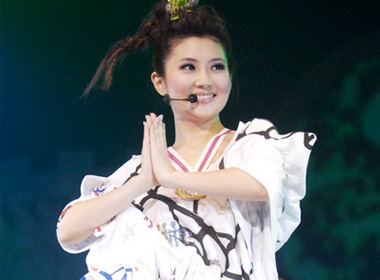 Selina (S.H.E) bi sot cao hinh anh