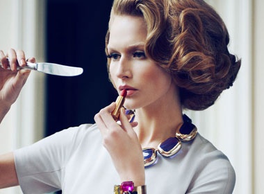 Wiola Kowal hut hon tren Marie Claire hinh anh