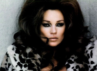 Ngam Kate Moss kieu ky trong nha hoang hinh anh