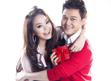 Quang Vinh - Minh Hang tinh tu don Noel hinh anh