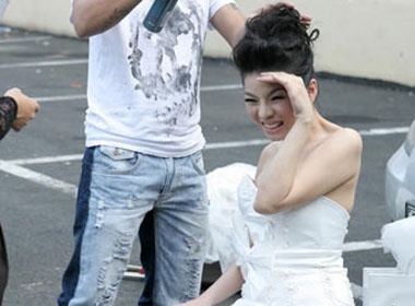 Le Quyen chup hinh cuoi khi mang bau 4 thang hinh anh
