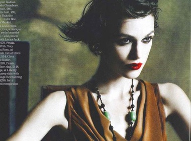 Keira Knightley khoe moi do nong nan hinh anh