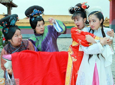 Tieu Yen Tu 'dai chien' Dung Mama hinh anh
