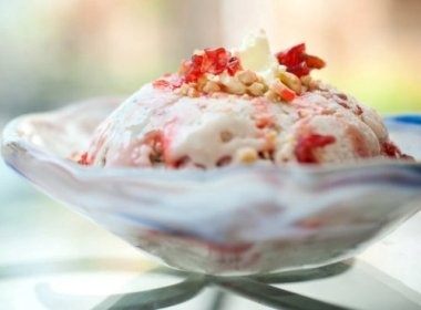 Quan kem Phap sang trong giua Sai Gon hinh anh