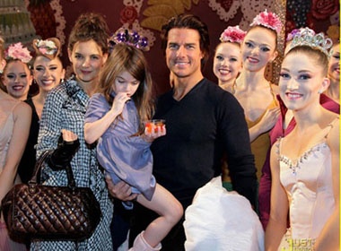 Gia dinh Tom Cruise van hanh phuc hinh anh
