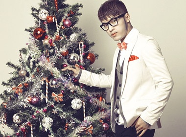 Ung Hoang Phuc bi ban gai gian vi ‘ket hon’ tren bao hinh anh