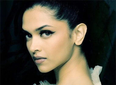 Trang diem rang ro don nam moi hinh anh