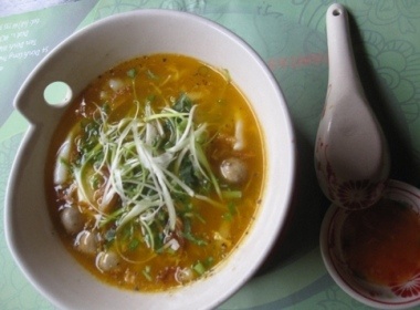 Den 3K an banh canh muc mot nang hinh anh