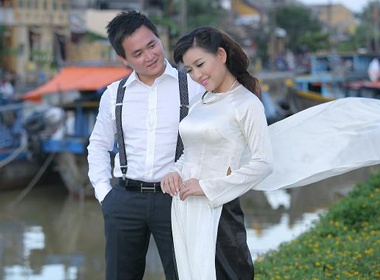 Sao 'Nhung canh hoa bay' khoe anh cuoi lang man hinh anh