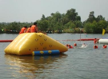 Boi thuyen, tam song o dao Dua Lua hinh anh