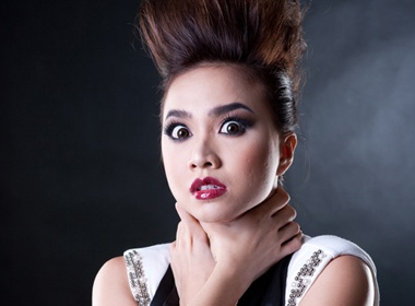 Dinh Ngoc Diep 'kinh di' voi tao hinh ma nu hinh anh