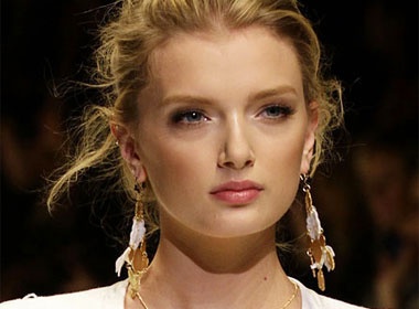 5 xu huong trang diem thoi thuong hinh anh