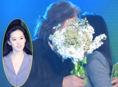 Luu Diec Phi hon dao dien lon tuoi? hinh anh