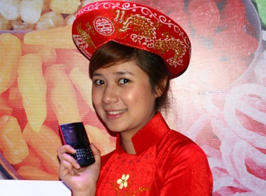 Dien thoai Nokia X2 Chat ra mat tai Viet Nam hinh anh