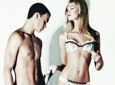 Mua he mien man cua John Galliano hinh anh