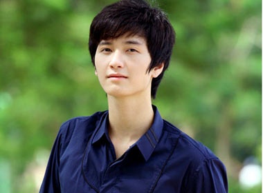 Huynh Anh nhap vien khan cap hinh anh