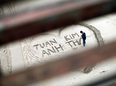 Khac tim to tinh duoi cau Long Bien giua troi gia lanh hinh anh