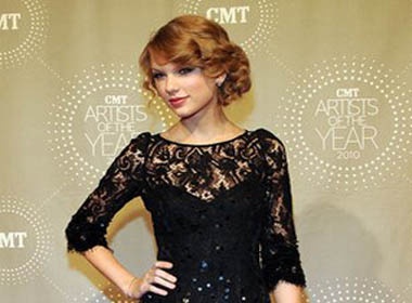 Vay ren du tiec lang man cua minh tinh hinh anh