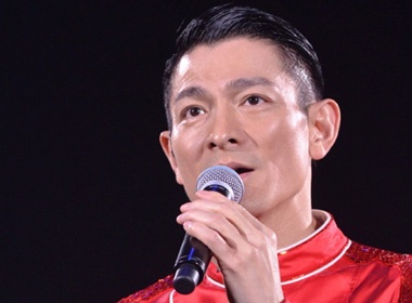 Chau gai Luu Duc Hoa dua danh cau de lua dao hinh anh