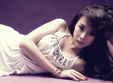 'Ba me nhi' Phuong Trinh- an tuong tuoi 17 hinh anh