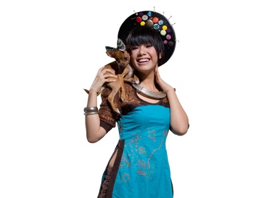 Phuong Vy tao dang doc voi ao dai cach dieu hinh anh