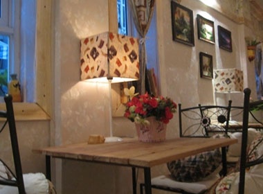 Thuong thuc ca phe va hoa tuoi tai Gac Hoa hinh anh