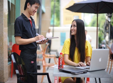 Bi quyet cham soc suc khoe cua Huynh Bich Phuong hinh anh