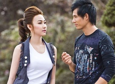 Ngan Khanh tung tang tren pho hinh anh