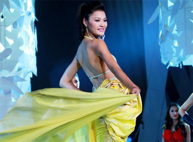 Chan dai Viet trinh dien 'vuon hoa huong sac' hinh anh