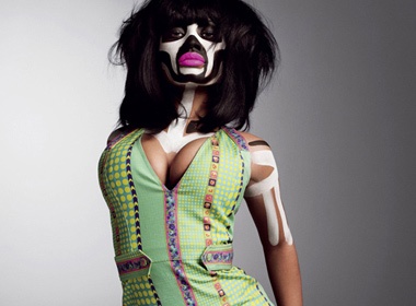 Nicki Minaj 'quai' voi phong cach ngua van hinh anh