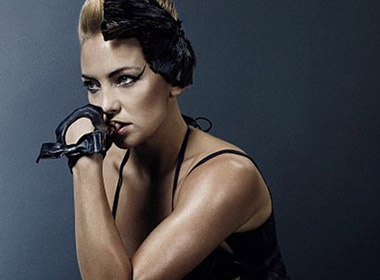 Kate Hudson co thai voi chang 'chan cuu' hat nhac rock hinh anh