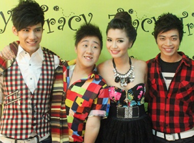 Trung Quan Idol khoe 'rang khenh' de thuong hinh anh