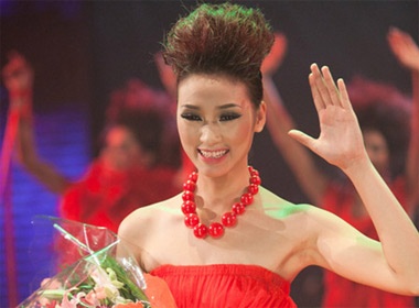 Huyen Trang dang quang Vietnam’s Next Top Model hinh anh