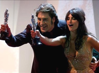 Penelope Cruz co con trai hinh anh