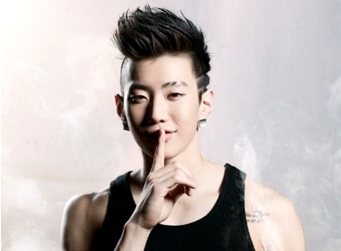 Jay Park tung xe rach... 3005 chiec ao? hinh anh