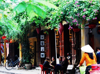 Nhung ngoi nha phu hoa la nho xinh o Hoi An hinh anh