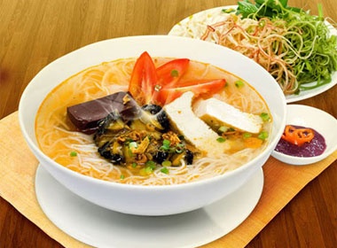 Dac san hap dan o Bun Sai Gon hinh anh