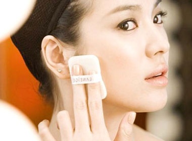 Bi quyet cham soc da nhon hinh anh