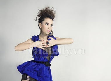 Yen Trang tao bao va sexy hinh anh