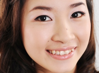 Trang diem thanh tu ngay mung 1 Tet hinh anh