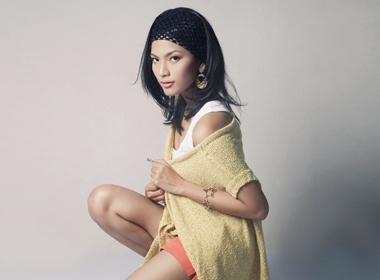 Truong Thi May day ca tinh dau xuan hinh anh