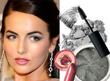 3 kieu trang diem tu nhien cuc de ngay xuan hinh anh